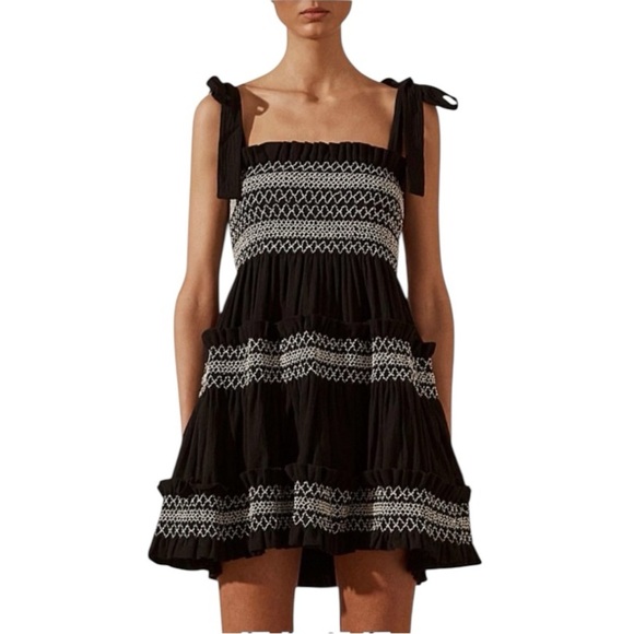 Shona Joy - Shirred Tiered Black and White Ruffled Mini Sundress Sz 4 - Picture 1 of 11